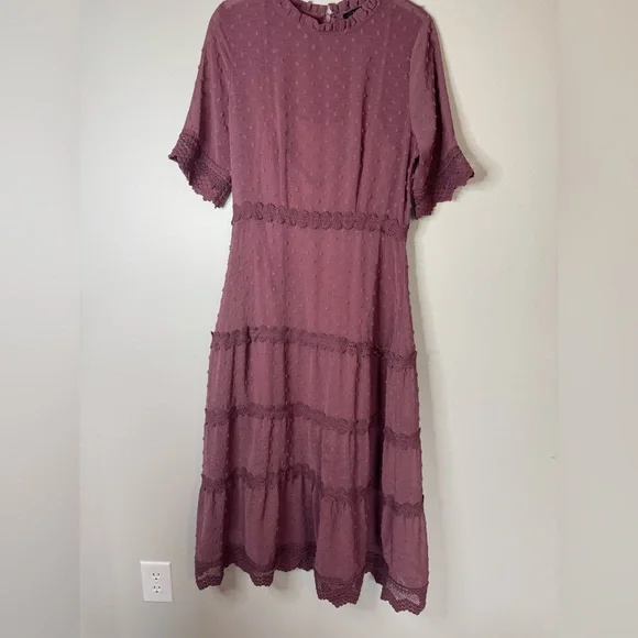 Lulu’s Rose Mauve Lace Trim Midi Dress | Tiered Swiss Dot | Size M - Picture 3 of 8